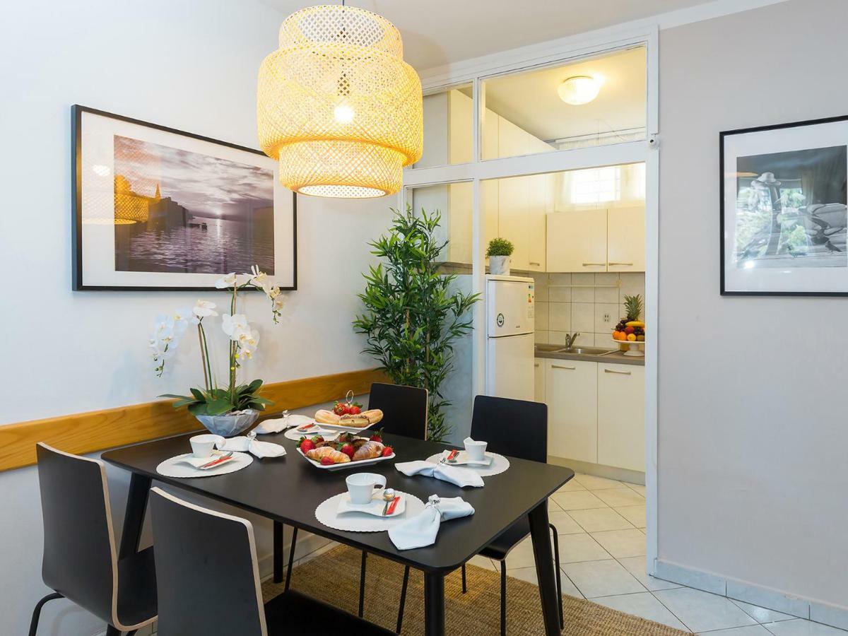 New City Center Design Apartment Porec Exterior photo